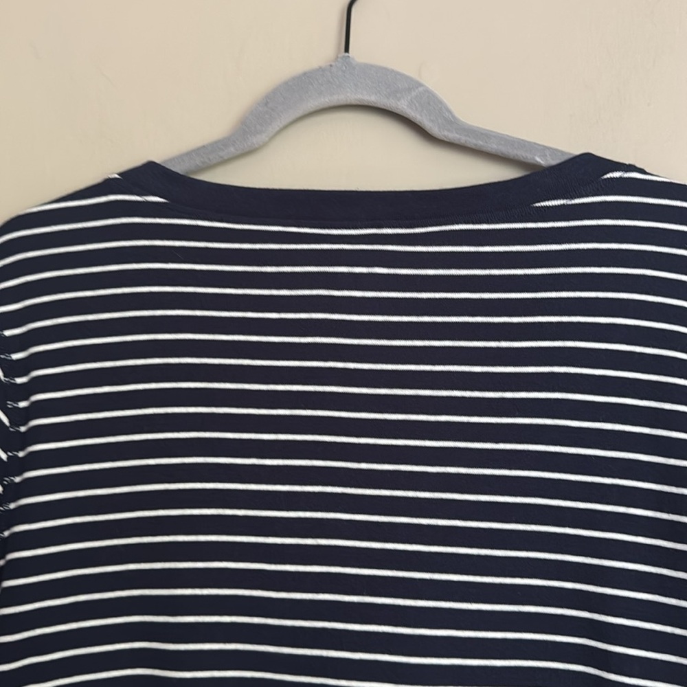 NWT- Three Dots vneck 3/4 sleeve striped shirt Blue & white striped, size XL - Picture 6 of 9